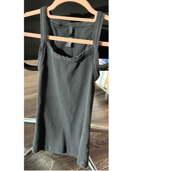 SKIMS Ribbed Tank (Regular Length) with Picot Trim – Soot (Black) – Size Small - Picture 6 of 8
